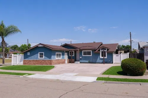Private Oasis Near Downtown with Heated Pool and Spa