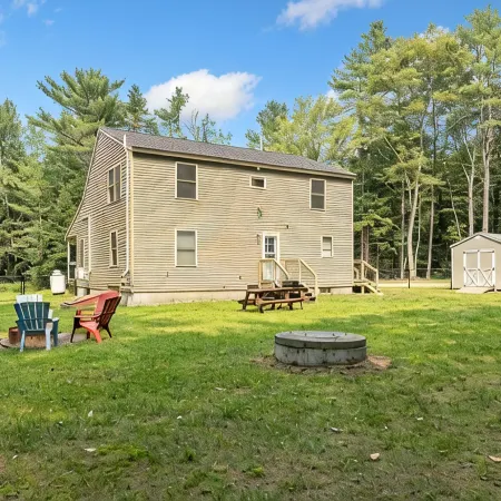 C-Howder Chalet Dog Heaven! Huge Fenced Yard