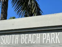 SOUTH BEACH & PARK Just Steps Away • STARFISH COTTAGE • Cute Cozy Vero Beach - 3-Star