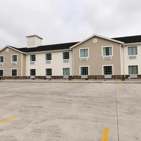 AmeriVu Inn and Suites - Crookston