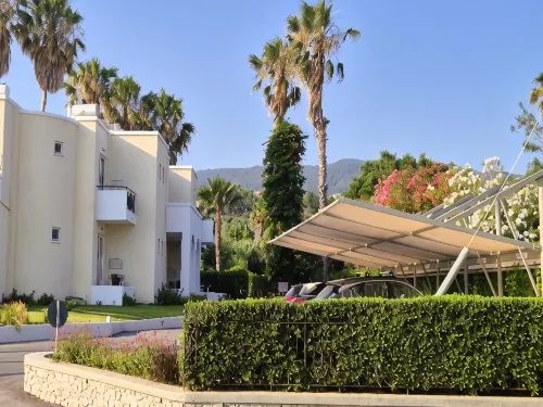 Andromeda Hotel Apartments - Airport Shuttle