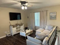 Cozy 4-bedroom house in enjoyable Lexington with WiFi, AC. Centrally located. - homestay