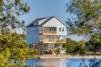 Playroom, Basketball & Pool; Lakefront w/ Sound & Sunset Views; Dog Friendly