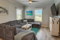 New! Oceanview Oasis whole house - Theater - Screened Porch - Sundeck - Grill