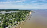 Sunnyside Up - Small Dog Friendly Waterfront Cottage