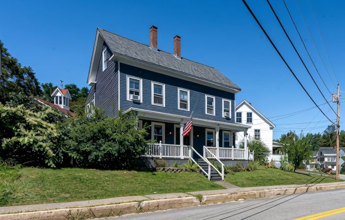 Easiest Location! Rent a Boat, Attend a Wedding! 2600sqft on Main St Meredith