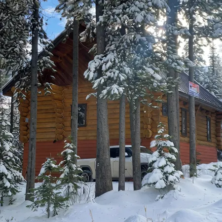Beauty up at Baldy. Renovated. Luxury 6 Bed/3 Bath Ski Inn/Ski Out