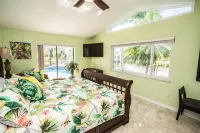 New Palm Tree III - Free Heated Pool/Spa ( Kayaks, Paddle boards, and bikes) - balcony