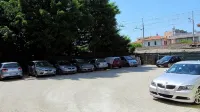 Hotel Sabra - parking