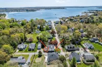 Peaceful Onset Beach Home. 5 Bedrooms, Wareham MA
