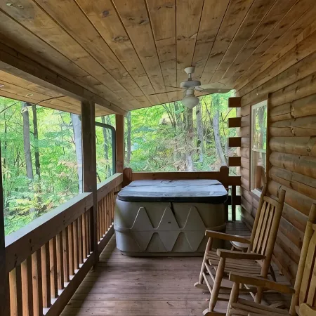 Tranquil Creek - Romantic hideaway/waterfall/creek cabin
