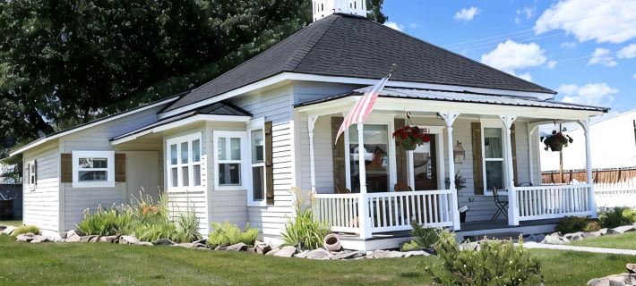 House in the heart of Darby, MontanaFully remodeled. Hotels in Ravalli County