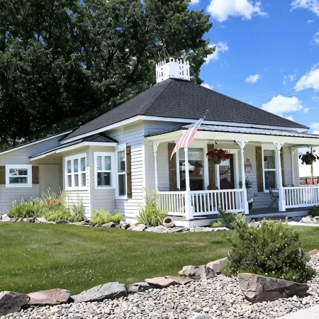 House in the heart of Darby, MontanaFully remodeled.