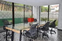 Cozy Stays Cayala Apartments 407 - căn hộ
