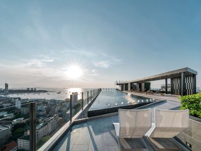 Pattaya Central Sea View Pool Suite