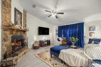 Minutes from Kayaking, Paddleboarding, Natural Springs, and Cedar Key Beach. - 3-Star