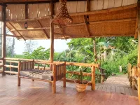 Tilapia Lodge Отели в г. 