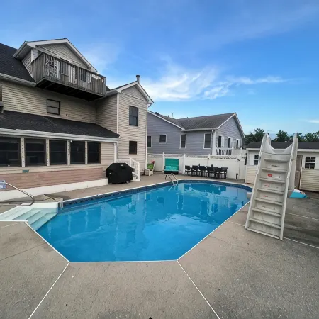 Brigantine Private Oasis w/ 3 Bedroom+Loft & Inground pool w/slide *Pet Friendly
