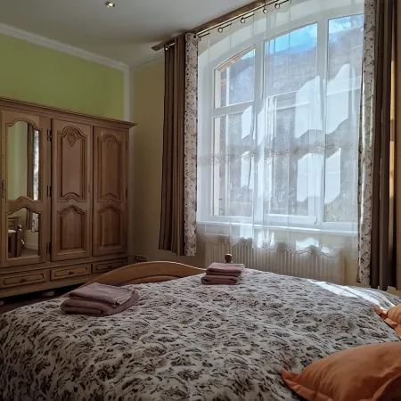 A Renovated Former Train Station in an Idyllic Setting. Unique & Cozy. Отели в г. Фёль