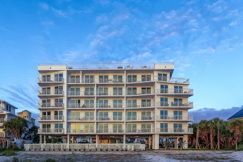 AMAZING BEACHFRONT CONDO 4TH FLOOR CORNER UNIT ON TREASURE ISLAND BEACH! - Private Pools