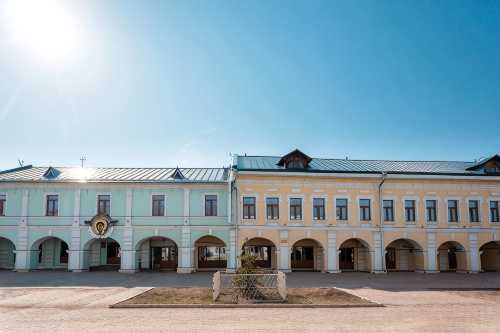 Русское подворье