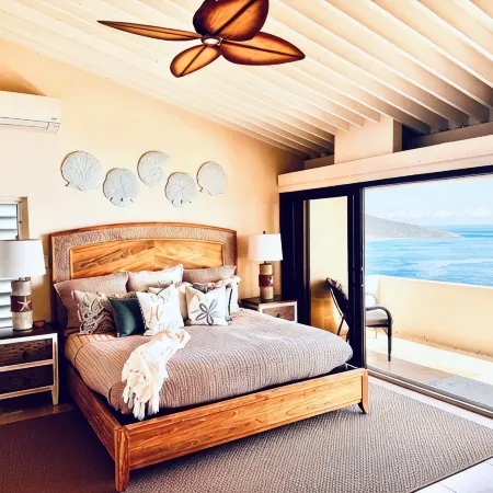 Sun-Kissed Days & Starry Nights with Endless down-Island Views!