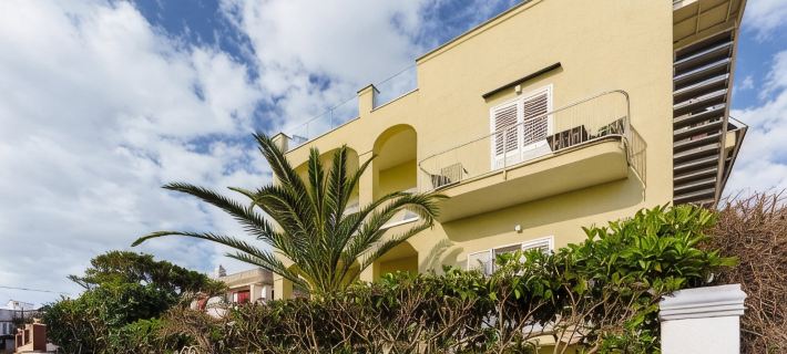 Le Grand Bleu - Gioia Apartments Hotels in Procida