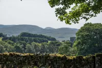 Beautifully appointed cottage in extensive grounds - 3-Star