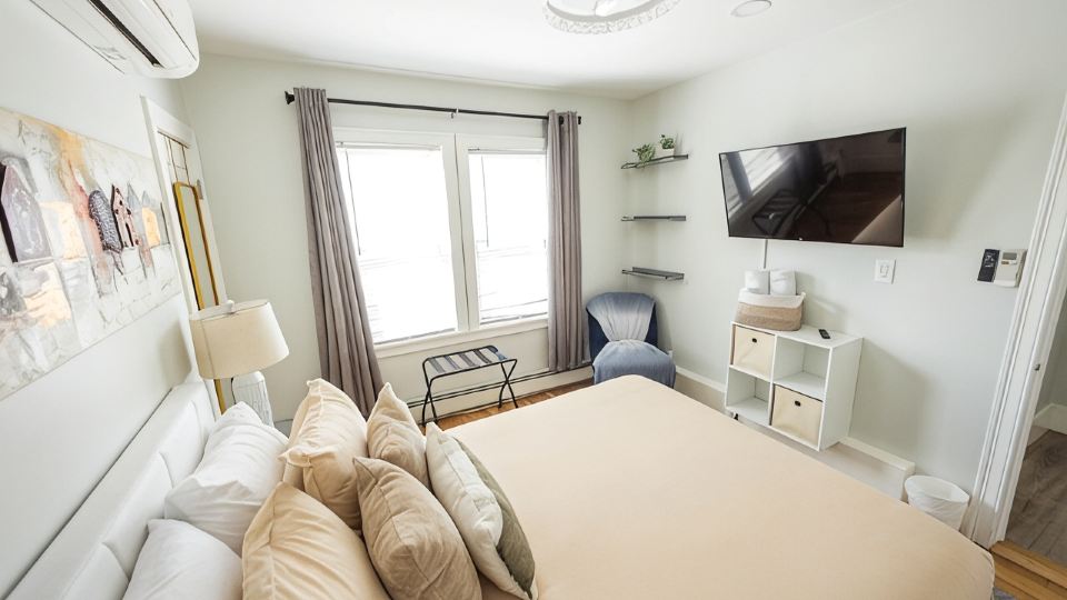 Beautiful 3BR+Office+Parking+Backyard near Boston-Cambridge.