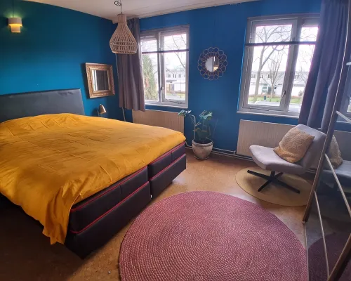 Comfortable home close to train station and Amsterdam 阿爾梅勒酒店