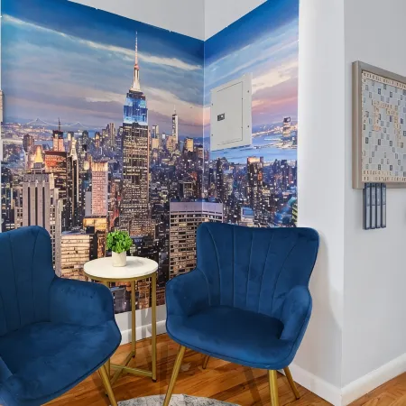 3Br 3Ba • NY Charm Modern Luxe • Sleeps to 12 • Min to NYC • Free Parking Permit