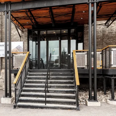 Modern loft with rustic character steps to downtown Stratford