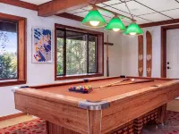 Lakefront Life — Hot Tub, Motorboat, Fire Pit, Ski & Golf - Gym