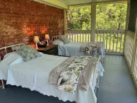 The Tannery!  Private Dipping Pool In The Warm Springs Stream!  Pet Friendly!