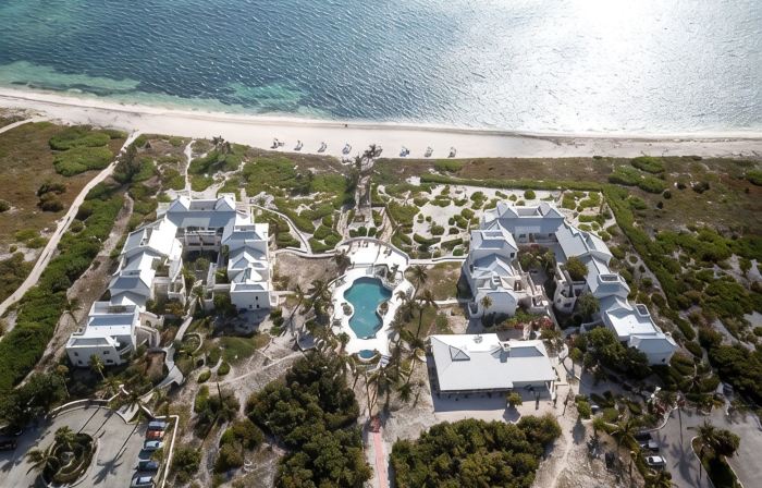 Northwest Point Resort 2 bdrm queen beds pool hot tub private beach very clean