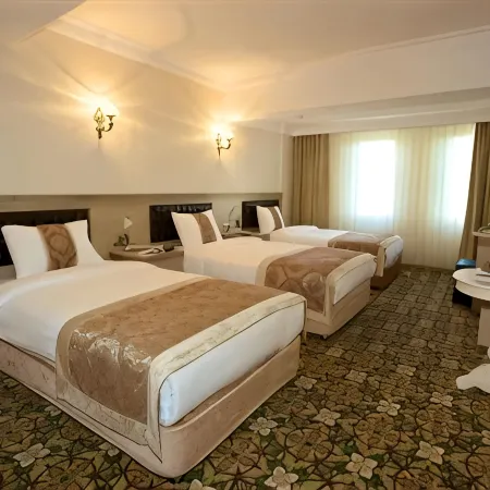 Blue Marmaray Hotel