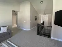 6 Bedroom Rambler Near UVU, BYU, & Golf Course Hoteles en Vineyard