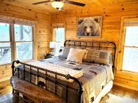 Romantic Mountain view Cabin with Indoor/Outdoor Spa House + Sauna - マウンテンビュー