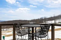 Wintergreen Mountain Views - Diamond in the Slopes - Close to Breweries & Hiking - Mountain view