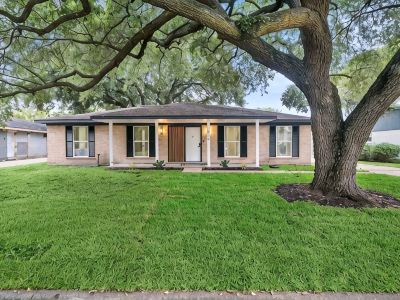 Tranquil Home by IAH, Shop&Dine