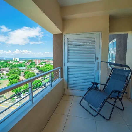 Urban Charm: Modern One Bedroom