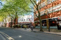 Luxury Birmingham Chinatown Stay | Sage House - New