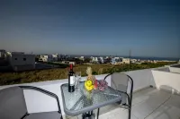 The F Suites - 2-Star