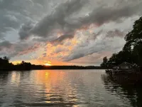Camp Makwa 3-Bed 3-Bath Nostalgic Cabin in Harshaw