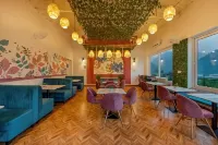 Zostel Plus Rishikesh, Mohanchatti - Hostels