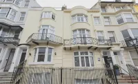 Sea Spray Hotel - Boutique