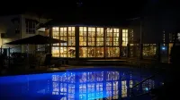 Tinaroo Lake Resort - Pools