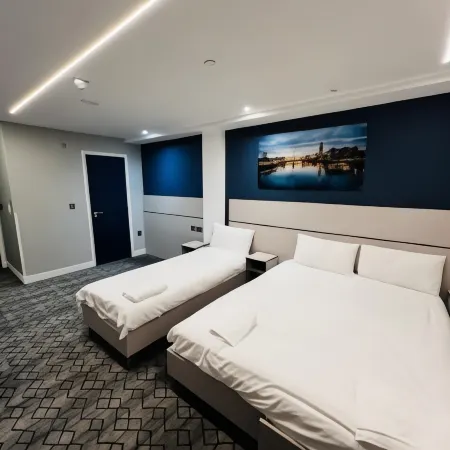 Ilford Grand Hotel Отели рядом с достопримечательностью «Район Хейнолт»