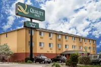 Quality Inn Dubuque on Hwy 20