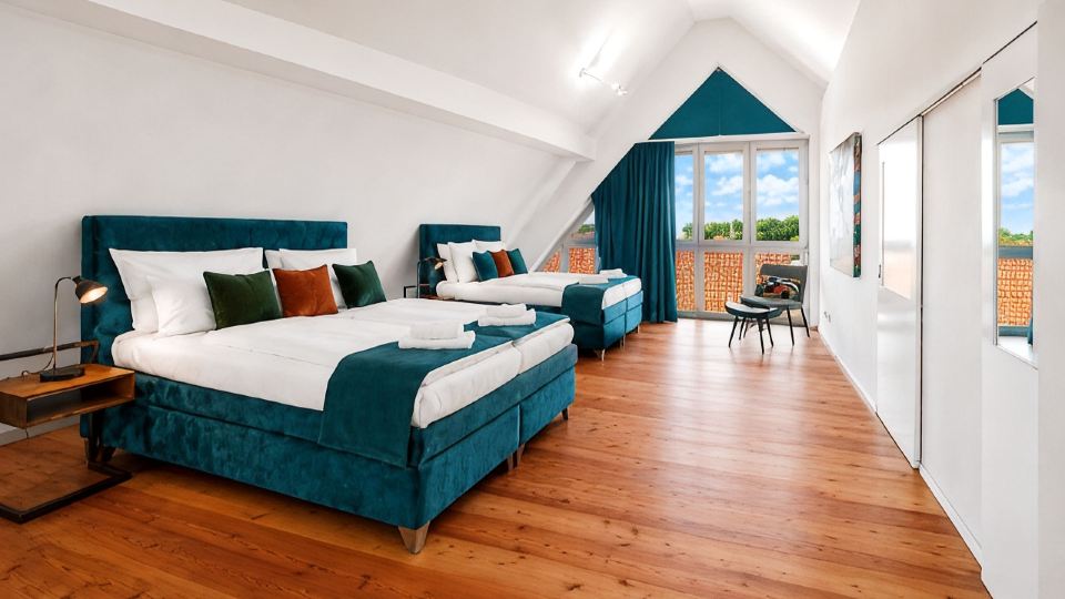 HELLOFLATS: Luxury Penthouse / Balcony / Parking / Center / Therme / MUC Airport